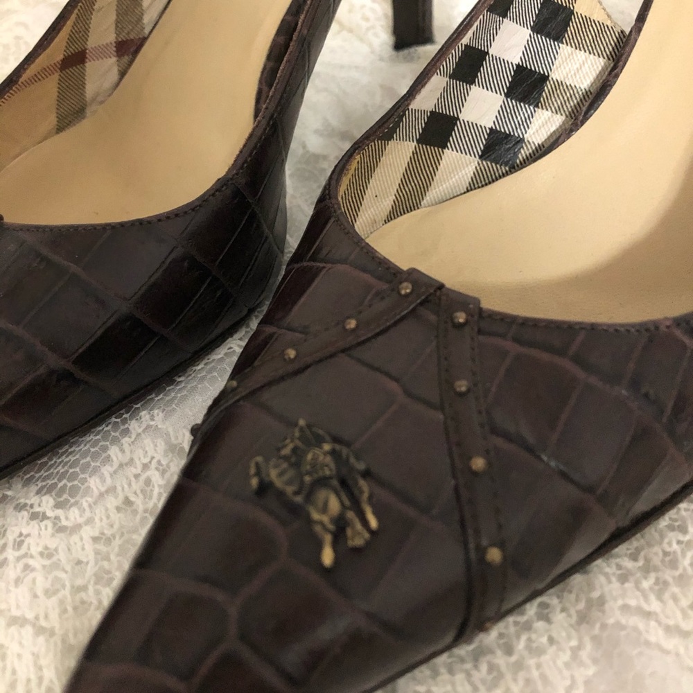 Shoes - Picture 3 of 4